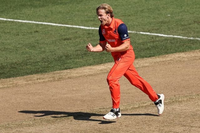 Bas de Leede celebrates a wicket