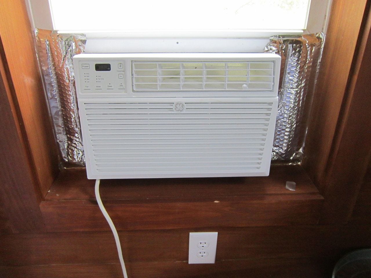 Non-toxic window air conditioner