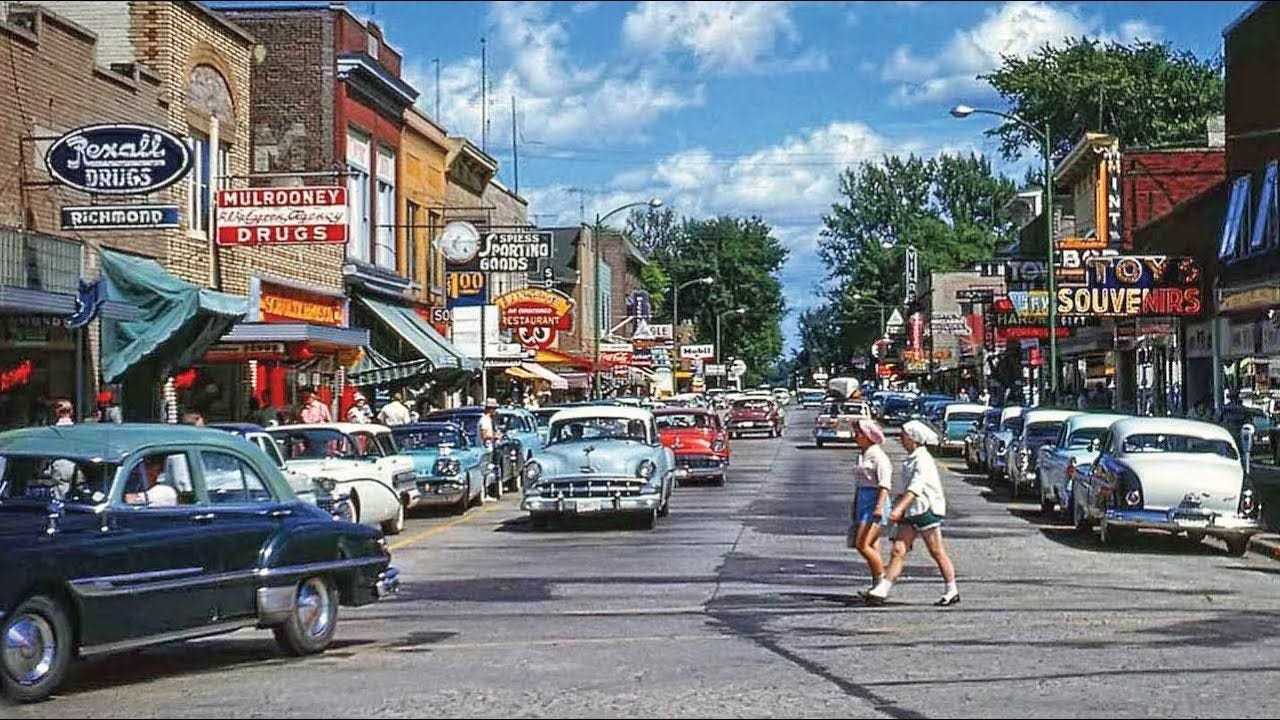 Main Street, USA in the 1950s - Life in America in 2022 | 1950s life, Main street usa, Life in ...