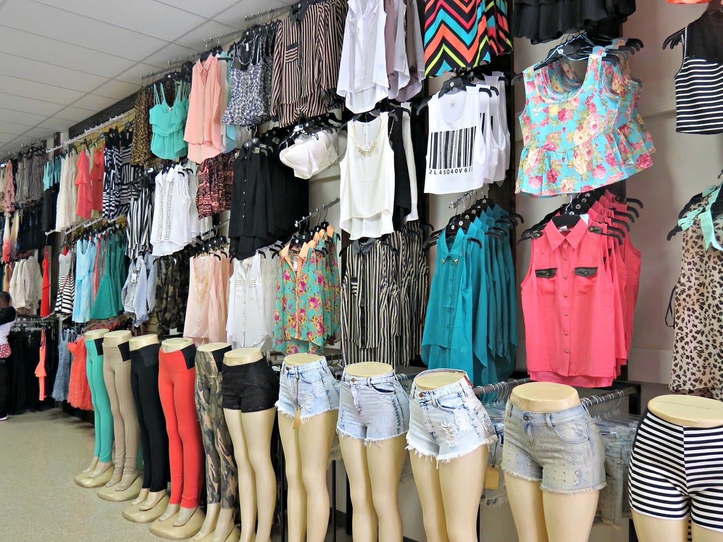 The Santee Alley: Women's Clothing Store Forever Fashion Opens in Santee  Alley