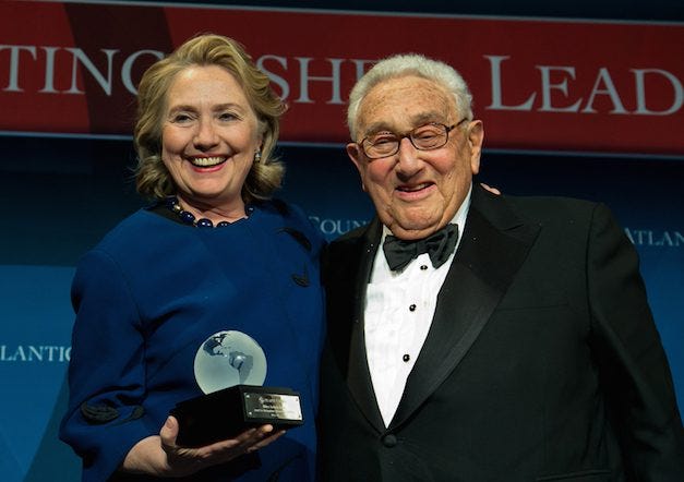 This image has an empty alt attribute; its file name is Hillary-Clinton-and-Henry-Kissinger-at-the-Atlantic-Council-Distinguished-Leadership-Awards-2013.jpg