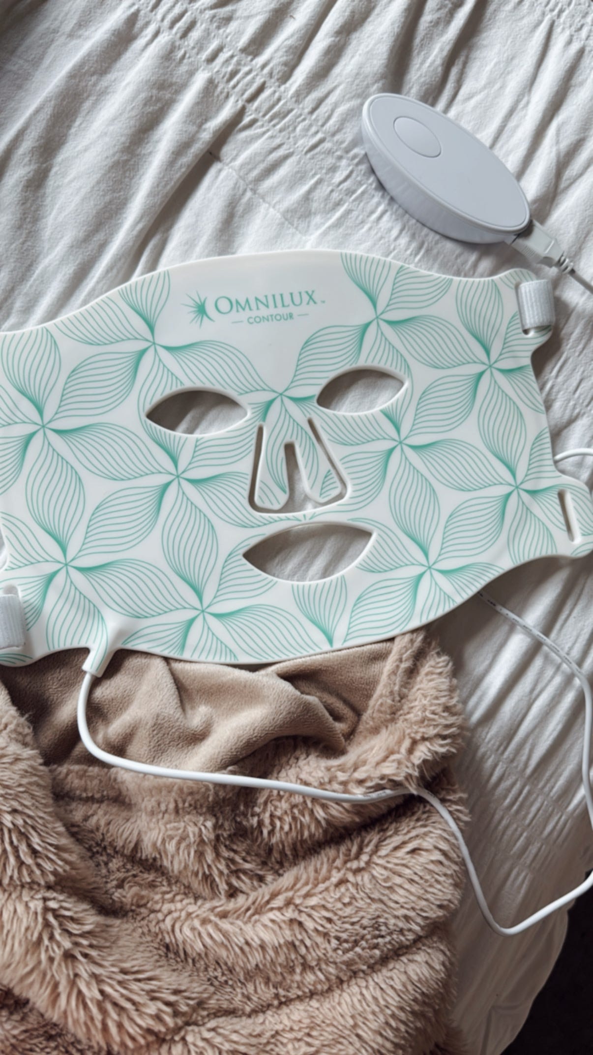 omnilux led face review