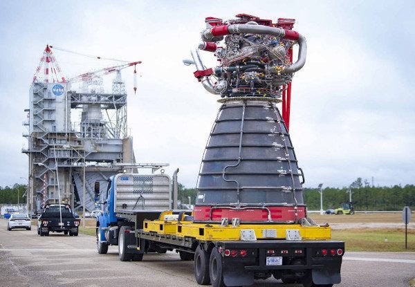 Redesigned RS-25 Moon Rocket Engine Tested at Stennis