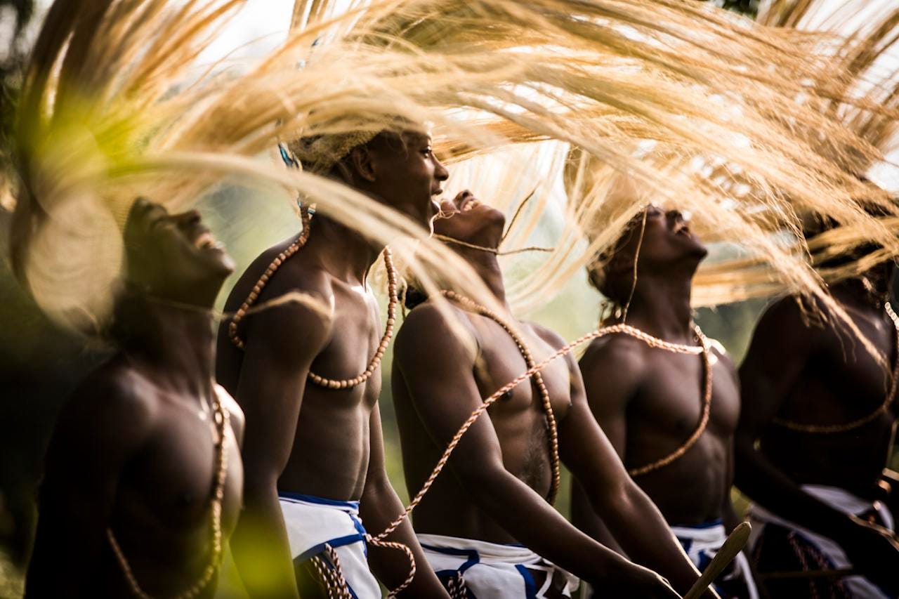 Rwanda: The traditional Banyarwanda 'Intore', or dance of heroes.  [Photography: Outbound in Africa] : r/africanculture