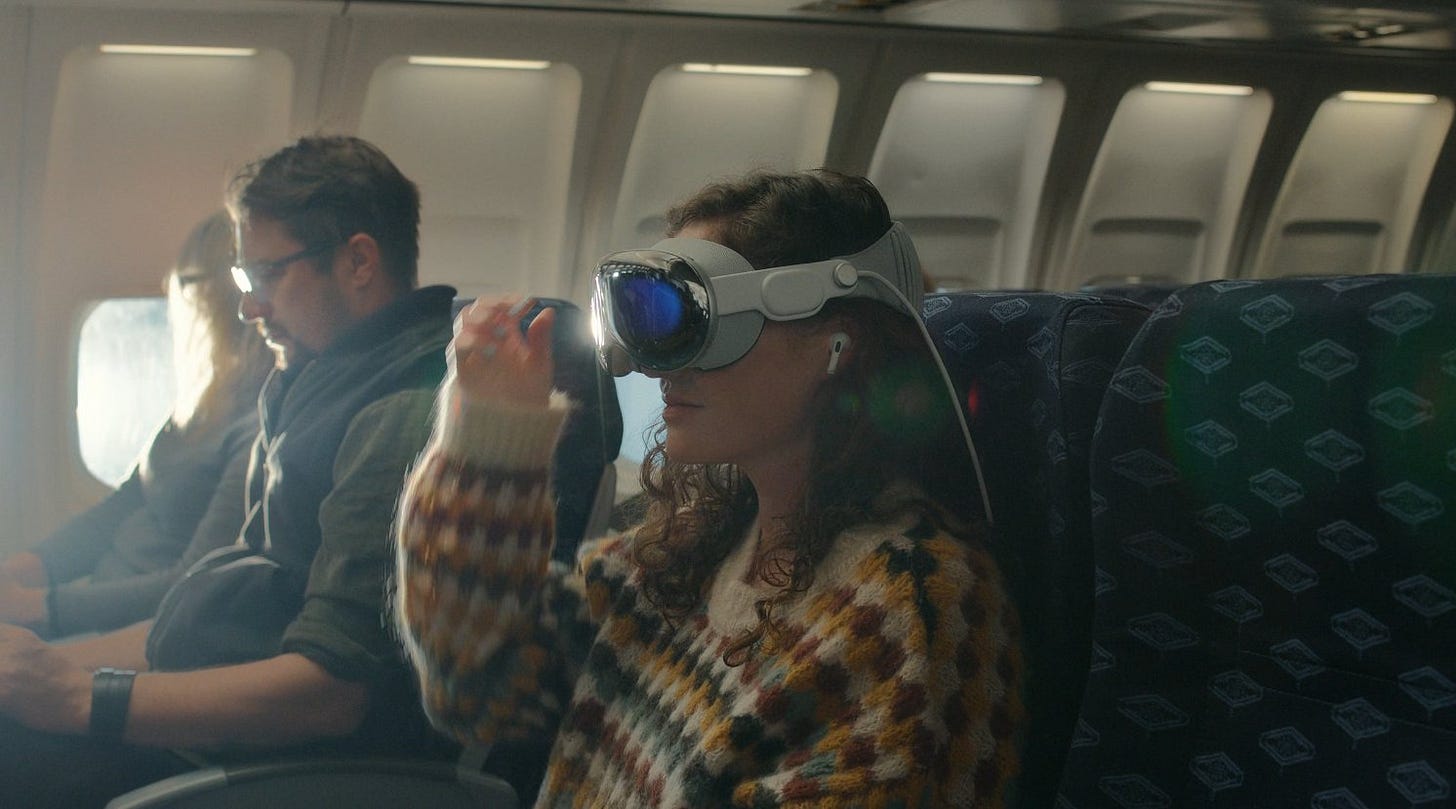 techAU on Twitter: "Maybe the ultimate use for the Apple's Vision Pro AR  headset.. the plane. https://t.co/ZaQzGEvsRp https://t.co/o0XMfK4od2" /  Twitter
