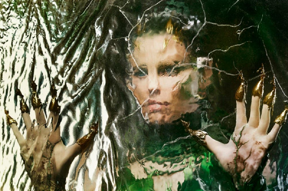 Elizabeth Banks brings out new 'Power Rangers' Rita Repulsa looks 2016 images