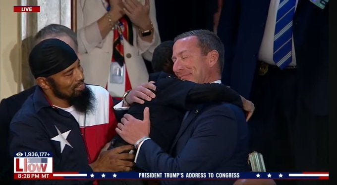 May be an image of 3 people, beard and text that says 'LIVE 1,936,177+ 1,936, Llow 8:28 8:28PMMT PM MT PRESIDENT TRUMP' S ADDRESS TO CONGRESS'