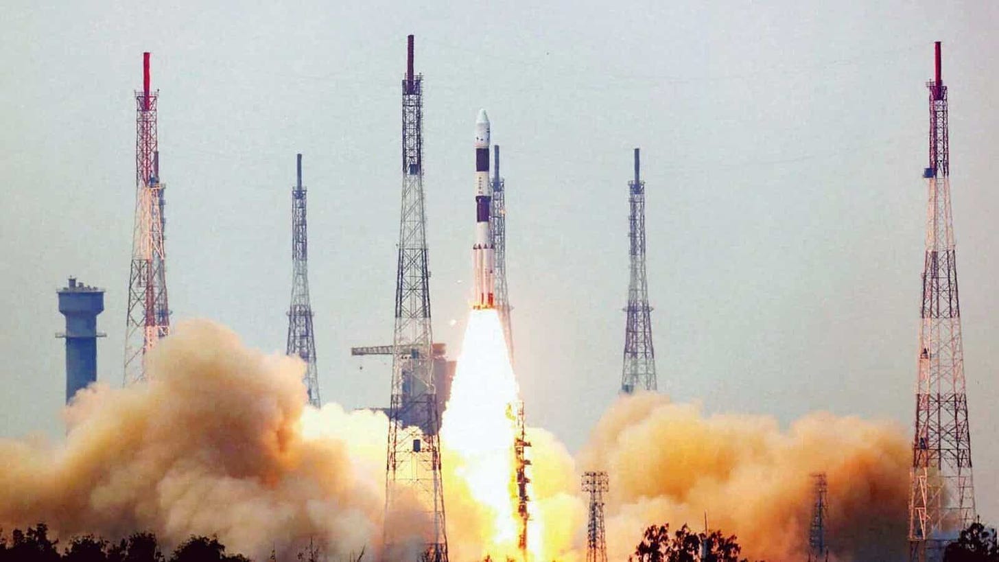 ISRO successfully launches 36 satellites - riseshine.in