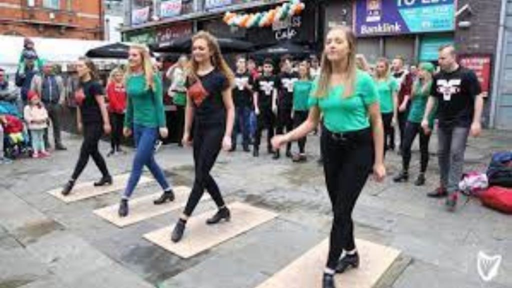 Dancers at Temple Bar