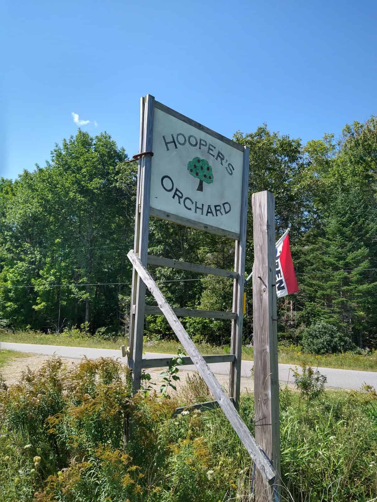 Hooper's Orchard sign.