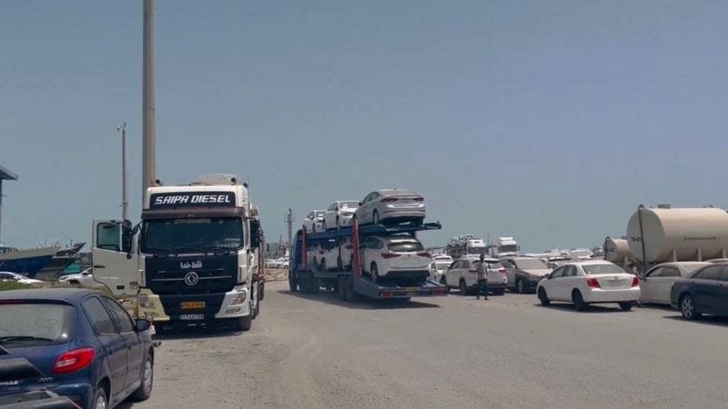 Cars are delivered from OAE via Iran (photo: Iranian port Bandar-e-Lengeh, Persian Gulf). ©Kazaf Motors