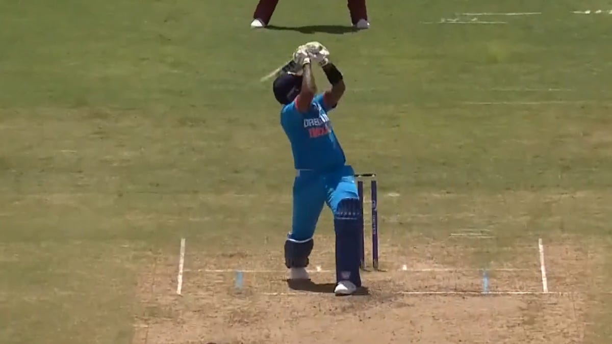 Suryakumar Yadav Plays His Trademark 'Supla Shot' Shot During IND vs WI 1st  ODI 2023, Video Goes Viral! | 🏏 LatestLY