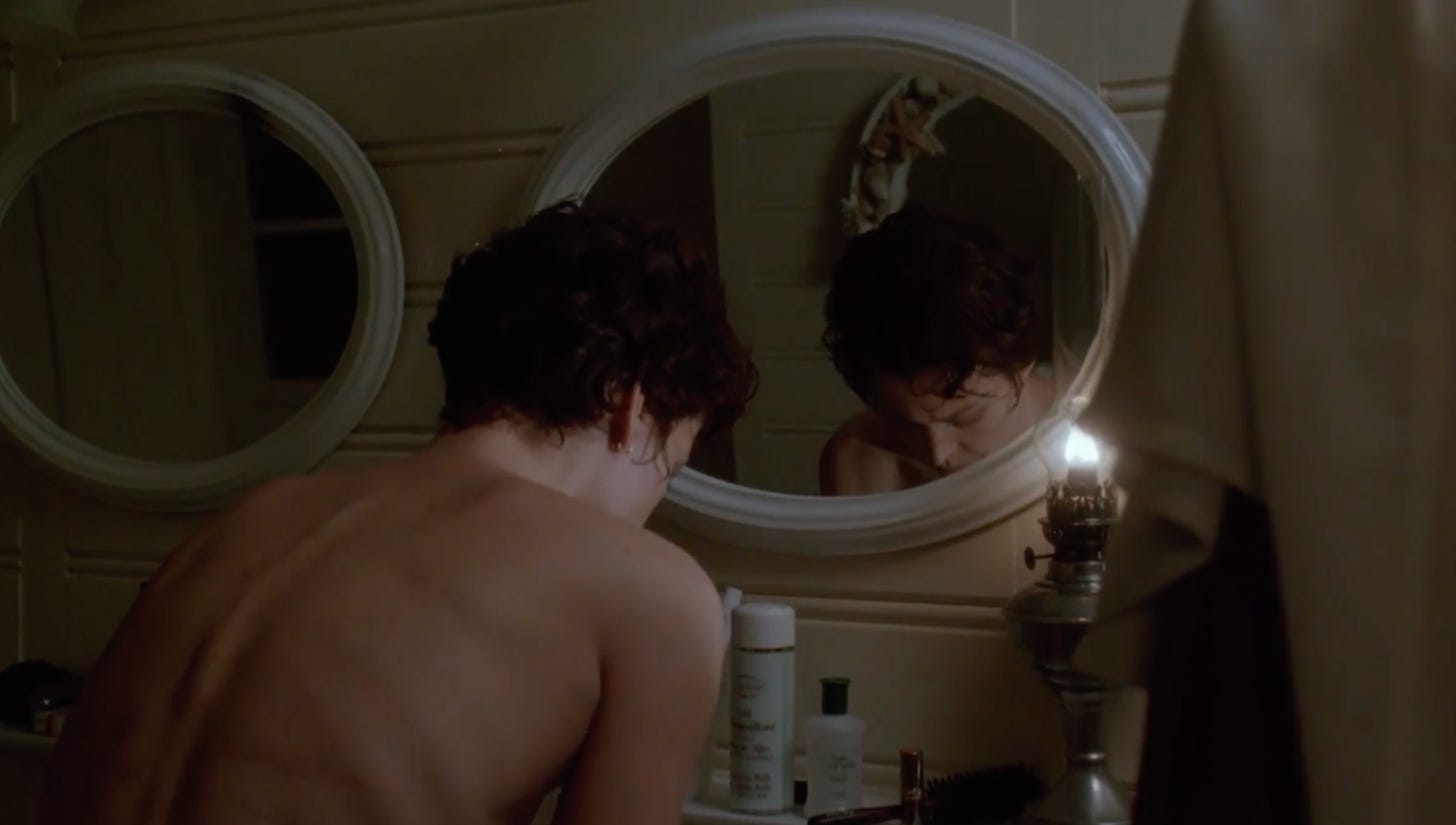 Sigourney Weaver at a mirror in "Death and the Maiden" (1994)