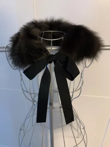 GENUINE FUR COLLAR WITH BLACK GROSGRAIN RIBBON TIE -VINTAGE! BLACK LONG HAIR FUR - Picture 6 of 19