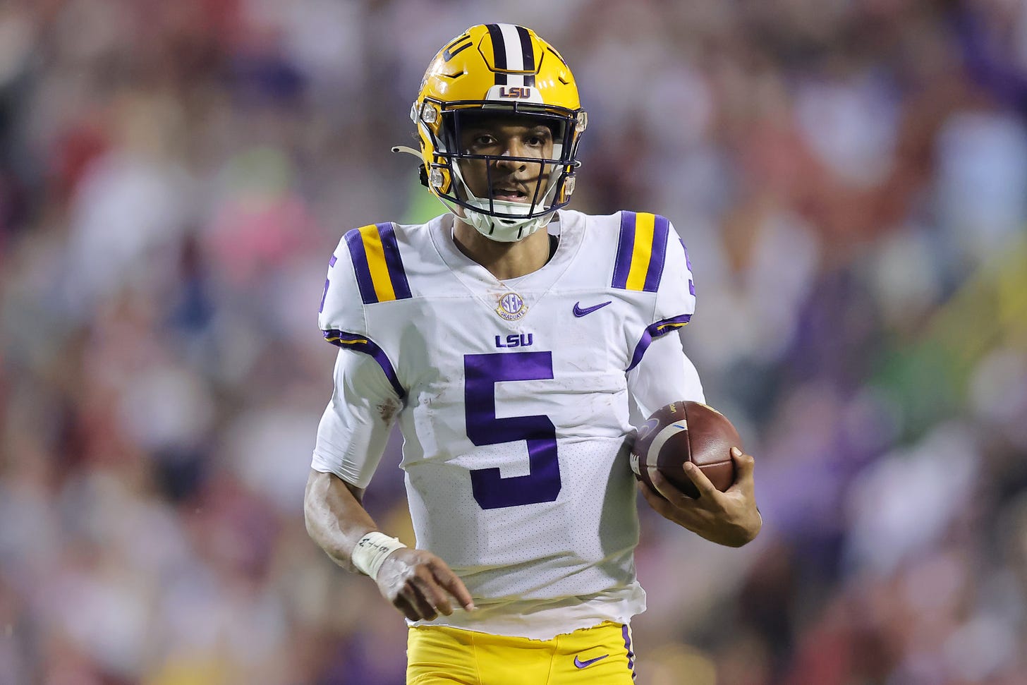 Should Jayden Daniels Stay At LSU Football For One More Year?