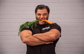 Vegan strongman Patrik Baboumian on his incredible journey to give the  world a 'vegan superhero' – Vegan Easy - veganeasy.org