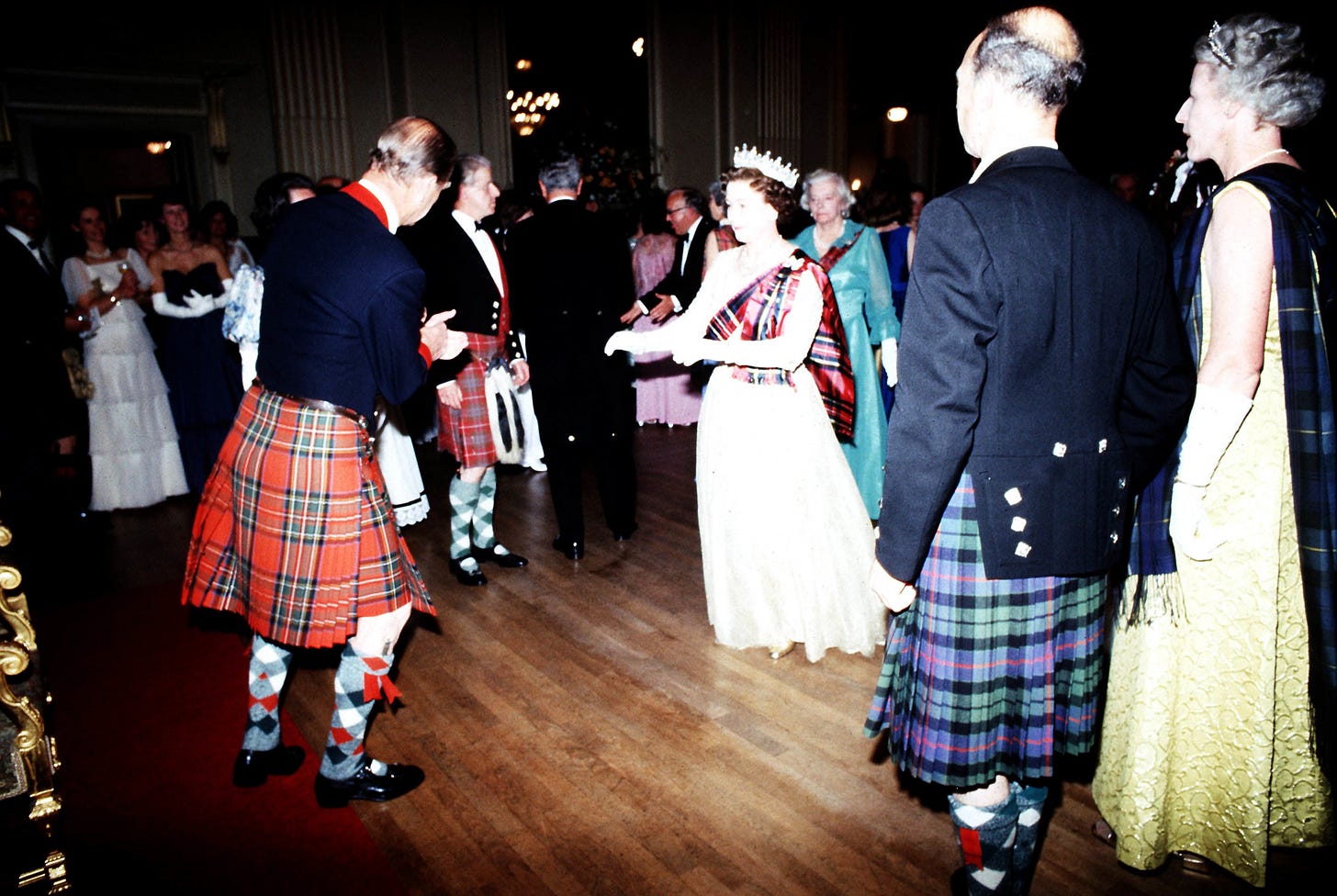 Musicians recall Queen's love of Scottish dances | The Independent