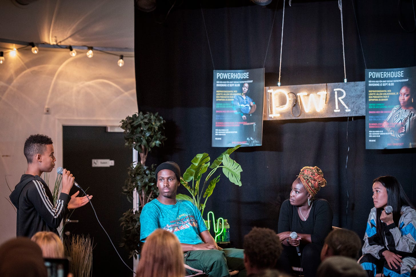 Lovette Jallow delivering an anti-racism lecture at Fryshuset in Stockholm, educating Swedish students and educators on systemic racism and inclusive education.