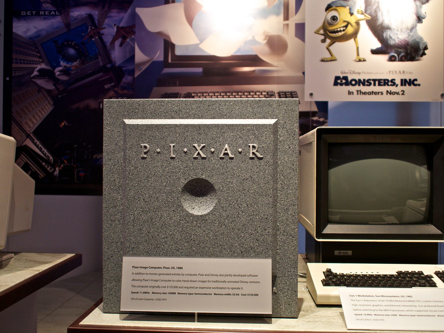 File:Pixar computer 1980s.jpg - Wikimedia Commons