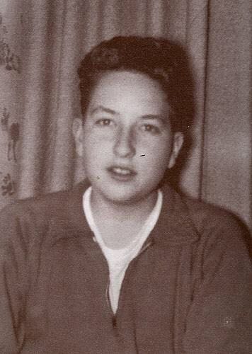 A young Bob Dylan. | Famous people in history, Young celebrities, Young ...