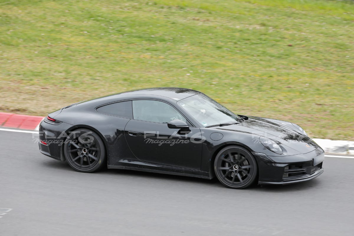 Porsche 992 phase 2 coupe 1