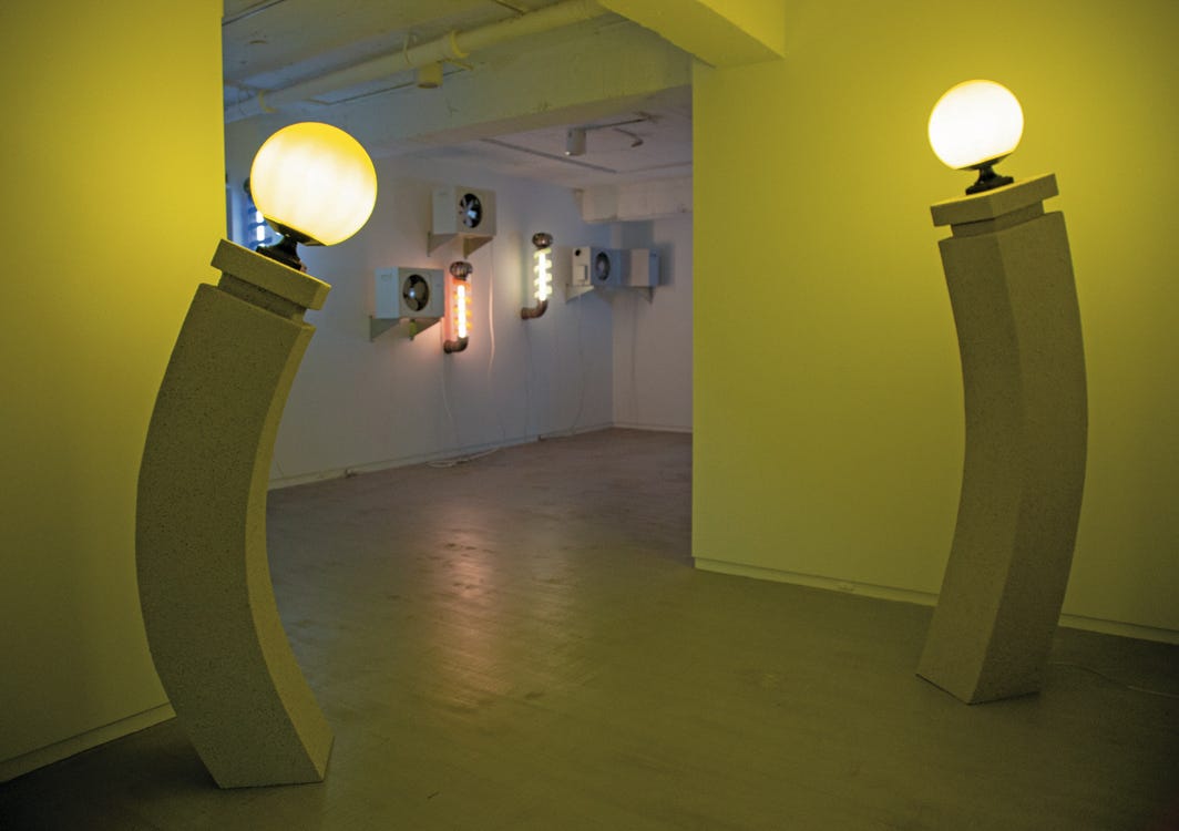 Shih Meng Hsin, ( ), 2020, iron,wood, lightbulbs. Installation view. Photo: Kagaw Omin. 