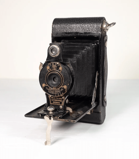 Camera test – Kodak No. 2 Folding Autographic Brownie -...