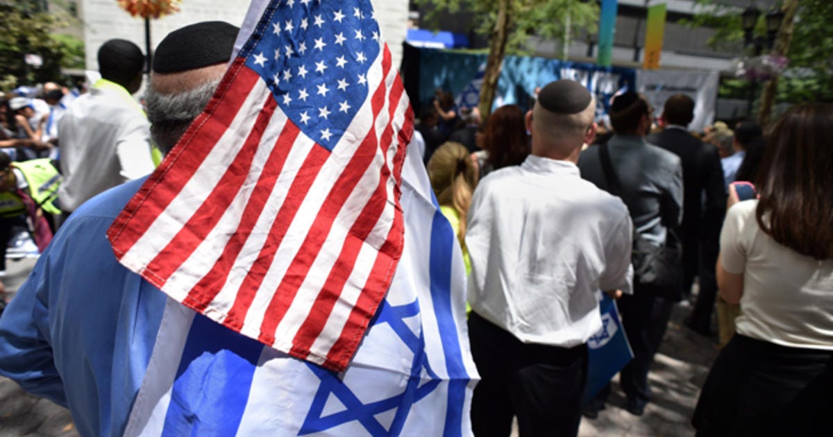 NYPD Estimates 10,000 Strong On Hand For Pro-Israel Rally Near United ...