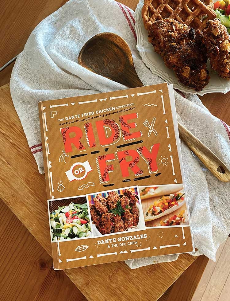 [1 livre, 1 recette] Hommage à la comfort food sur Netflix et une recette de fried chicken & waffles