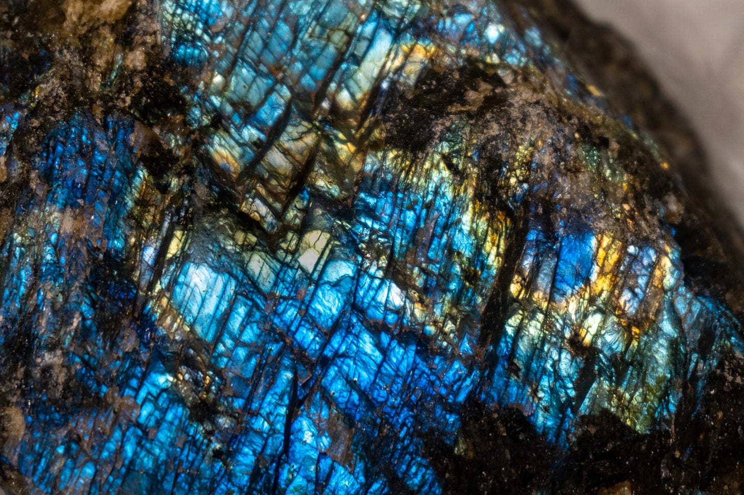 Labradorite Meanings and Crystal Properties - The Crystal Council