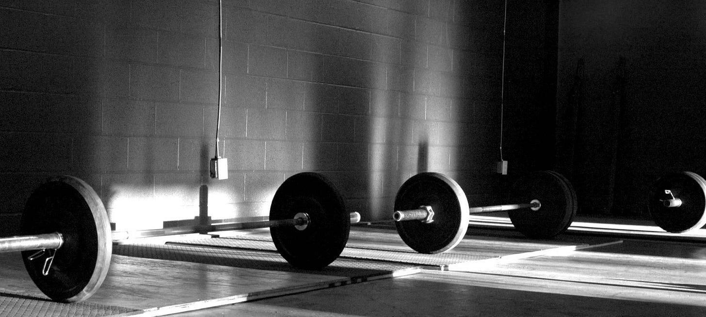 100+] Barbell Pictures | page 2 | Wallpapers.com