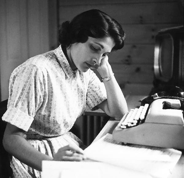 maxine kumin in the 1950s photo by Carl Chiarenza