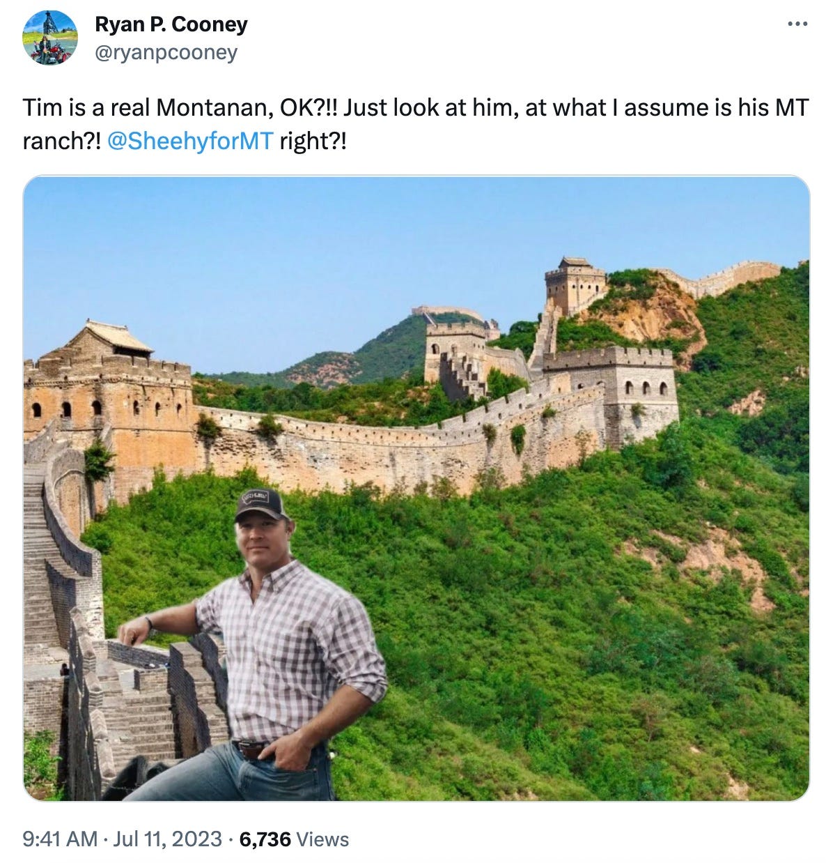 twitter screenshot of man at great wall of china