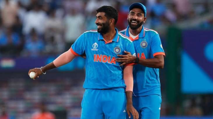 Jasprit Bumrah and Mohammed Siraj vs Pakistan in World Cup