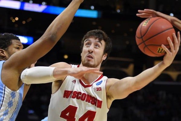 wisconsin badgers beat arizona wildcats march madness 2015