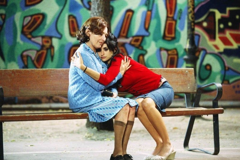 Carmen Maura e Penelope Cruz in una scena del film Volver: 26414 ...