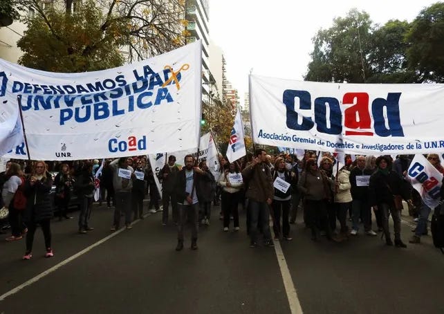 Argentina: Docentes y trabajadores universitarios