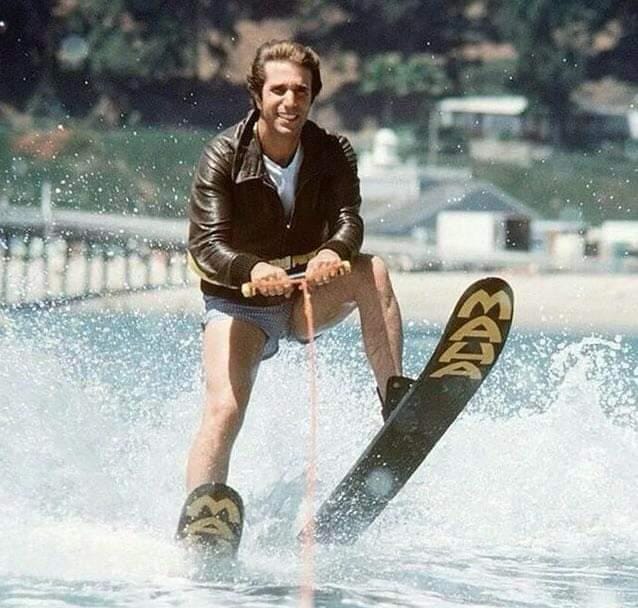 r/nostalgia - Happy Days. Fonzie jumps the shark. 1977.