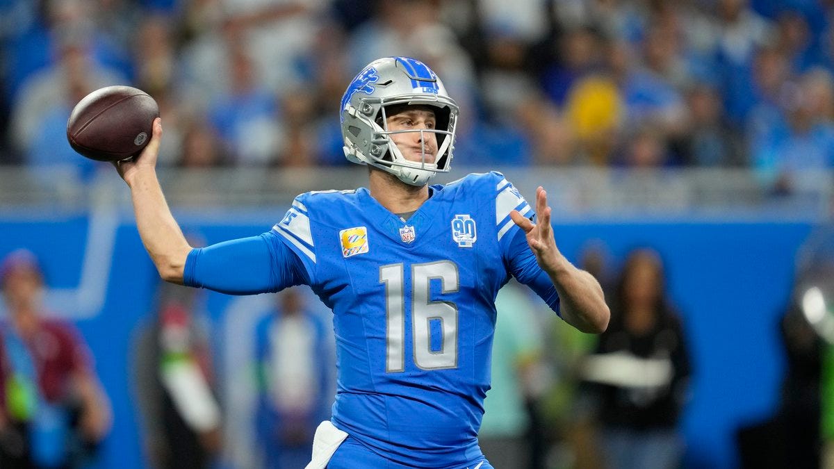 Jared Goff throws 3 TD passes, runs for score, NFC North-leading Lions beat  winless Panthers 42-24