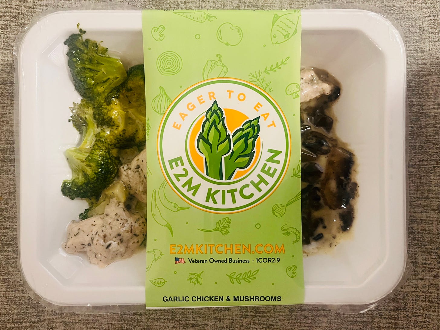 e2m kitchen - garlic chicken & mushrooms