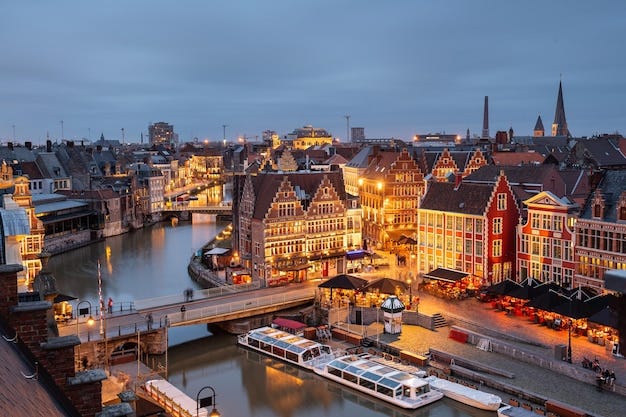Skyline del casco antiguo de Gante, Bélgica | Foto Premium