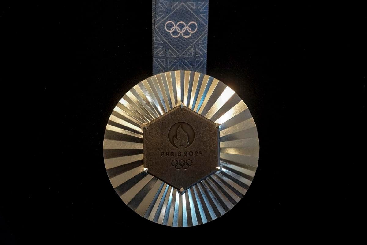 Paris Olympics medals made with pieces of the Eiffel Tower