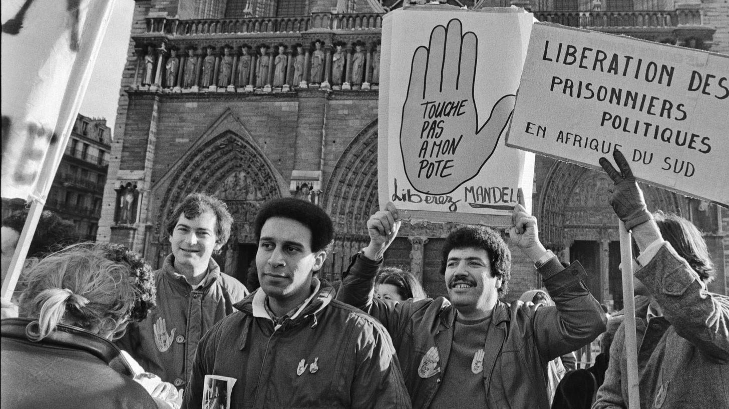 Uno dei momenti della grande marcia di Sos Racisme nel 1984 a Parigi