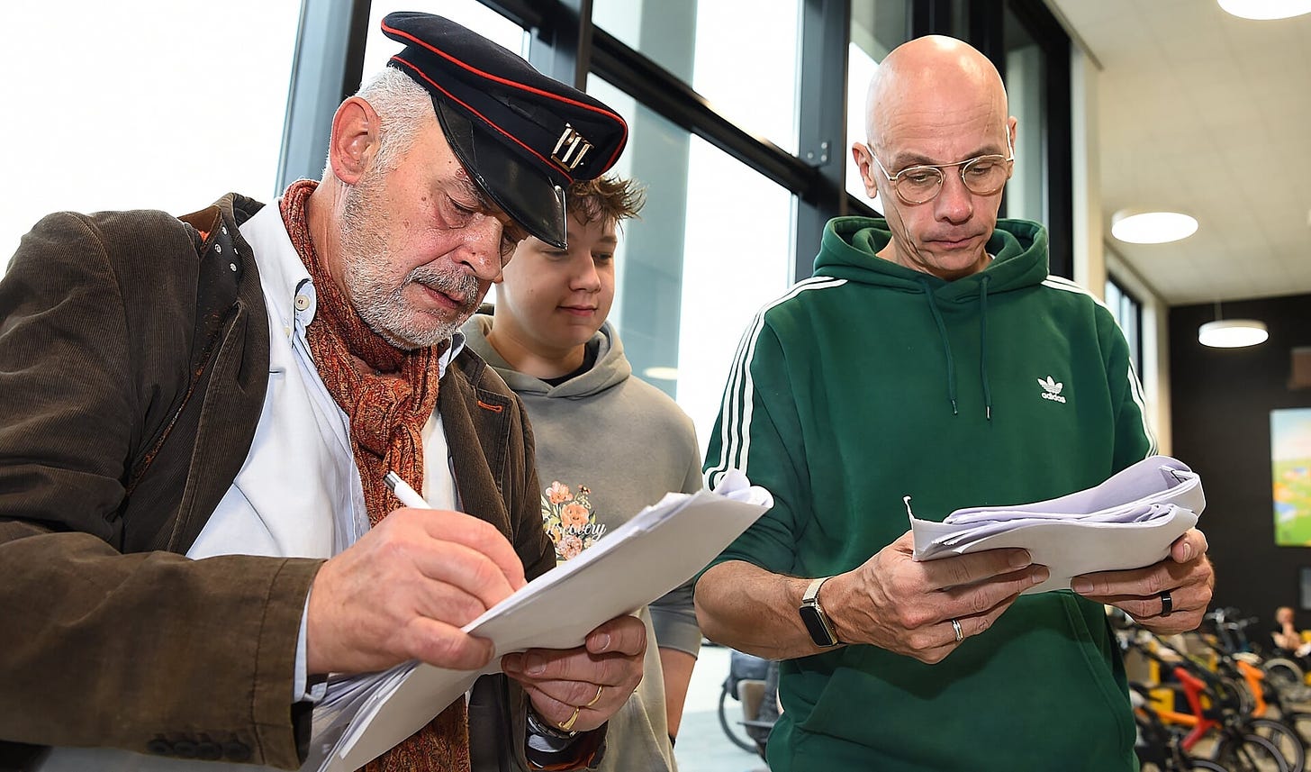 V.l.n.r. Peter du Bois, Daan Wassink en regisseur Richard Sprokkereef. Foto: Roel Kleinpenning         