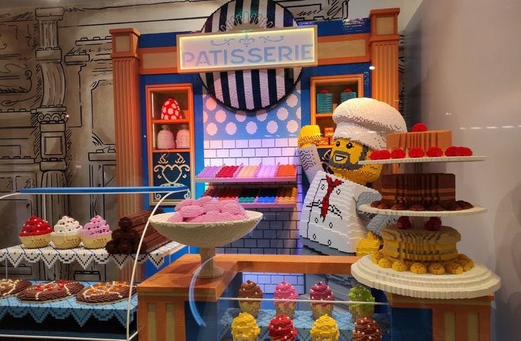 Lego σε ζαχαροπλαστείο στο υπερ-μαγαζί στις Halles