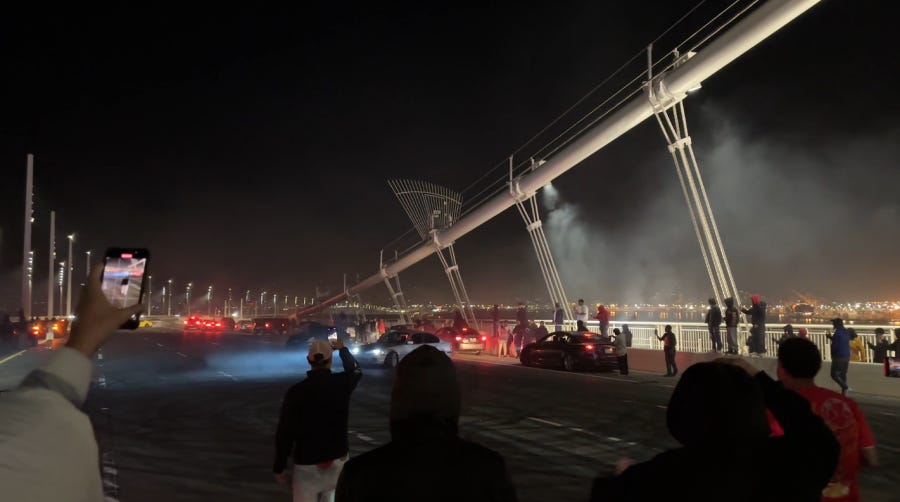 Bay Bridge sideshow involving fireworks, 150 vehicles halts traffic: CHP |  KRON4