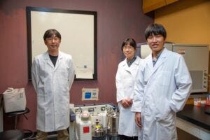 Left to right: Professor Hiroki Ishikawa, Miho Tamai, and Masato Hirota from the Immune Signal Unit looked for associations between genes and proteins from blood immune cells and gut bacteria, and an individual’s immune response.