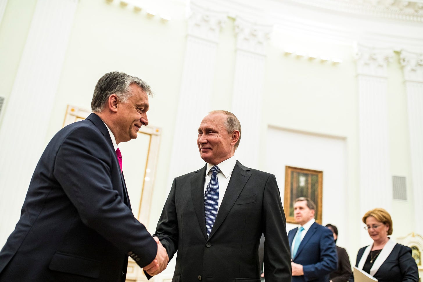 Vlagyimir Putyin orosz elnök fogadja Orbán Viktor miniszterelnököt (b) a moszkvai Kremlben 2018. július 15-én.