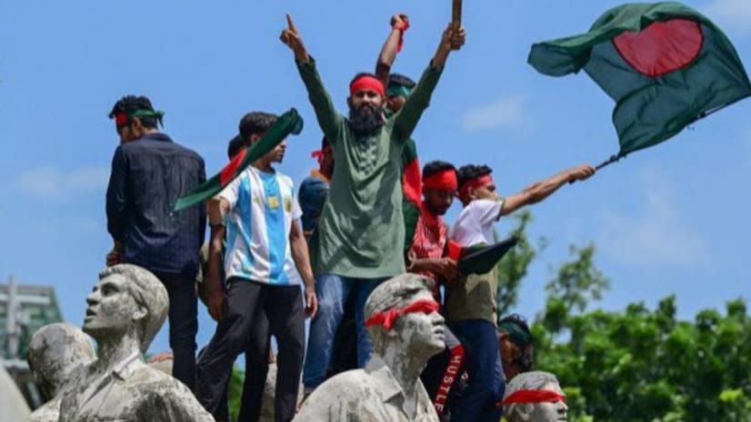 Bangladesh Protests: Bangladesh erupts in celebration as PM Sheikh Hasina  flees amid unrest | World News - Business Standard