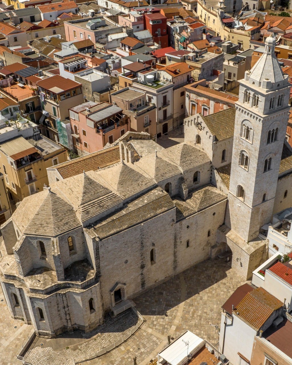 May be an image of the Palais des Papes and La Sagrada Familia